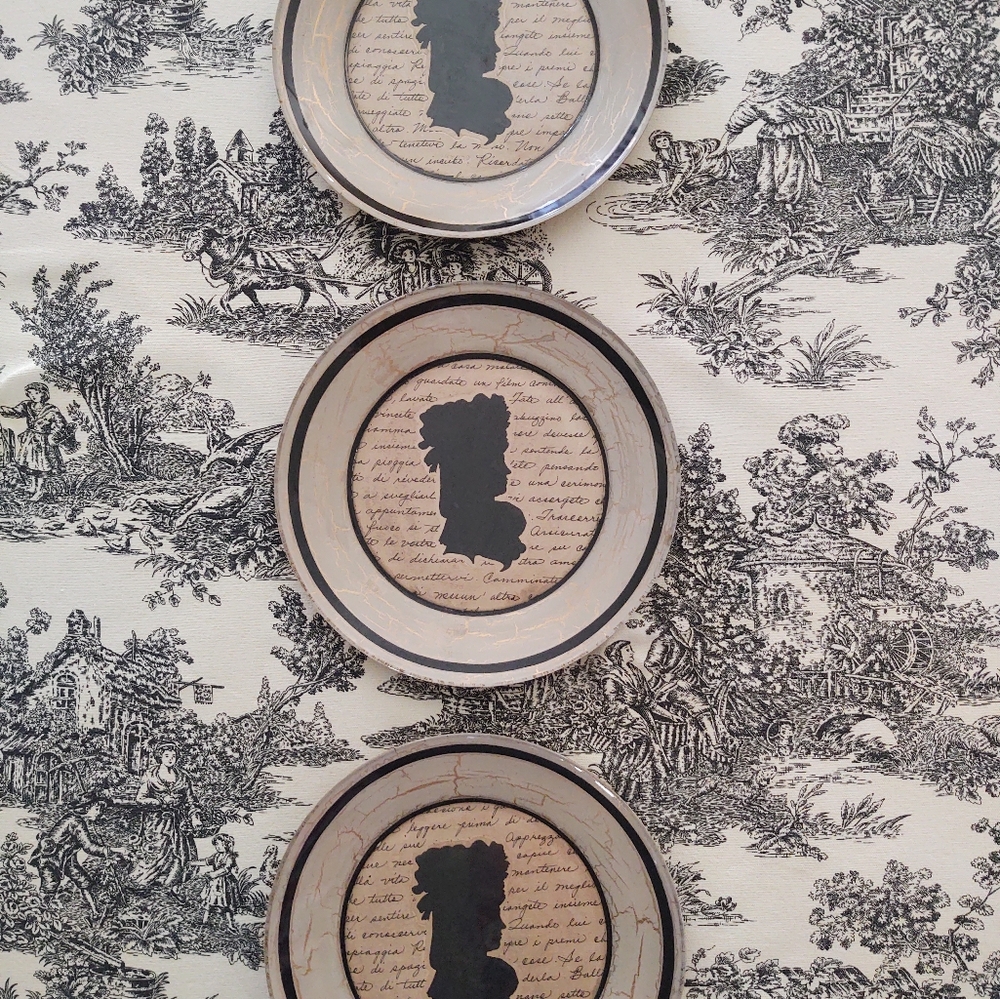 Katherine's Collection🪞CAMEO-Script Plates~Trio•Set - Picture 7 of 12